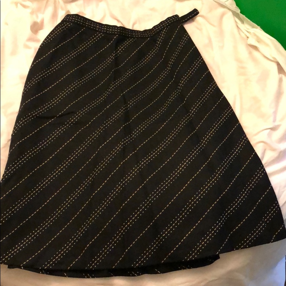 Wool skirt with geometric stitch detailing